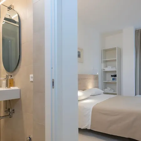 Hotel Albania 3*