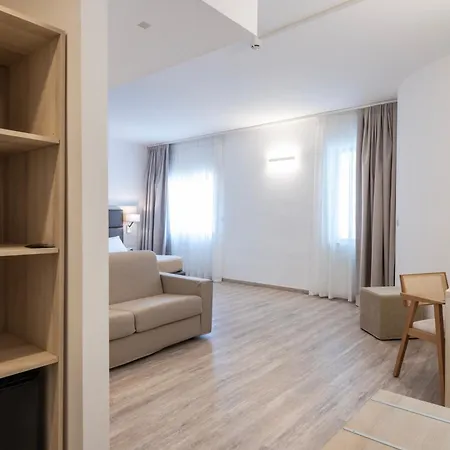 Albania Hotel 3*