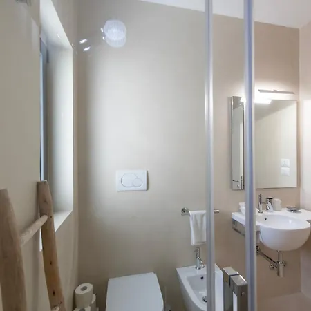 Albania Hotel 3*
