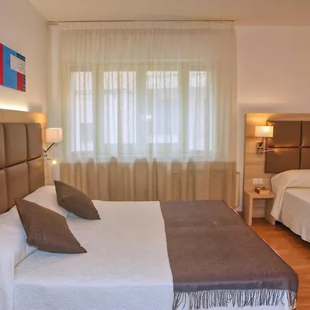 Hotel Albania 3*