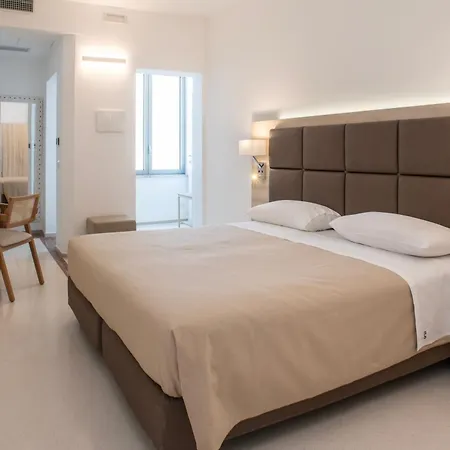 Hotel Albania