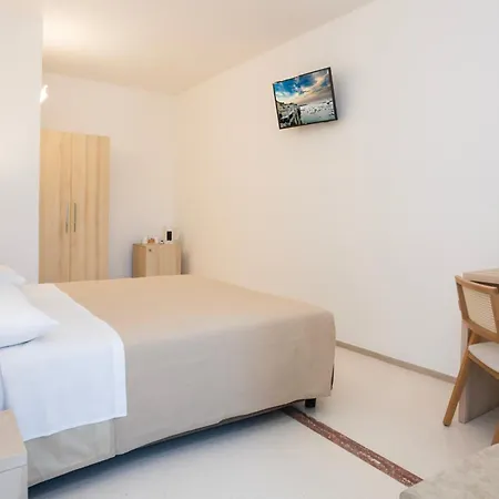 Albania Szálloda 3*