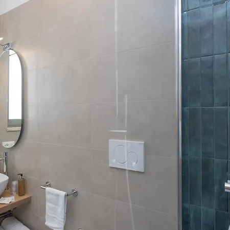 Hotel Albània 3*
