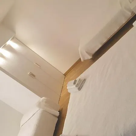 Albania Hotel 3*