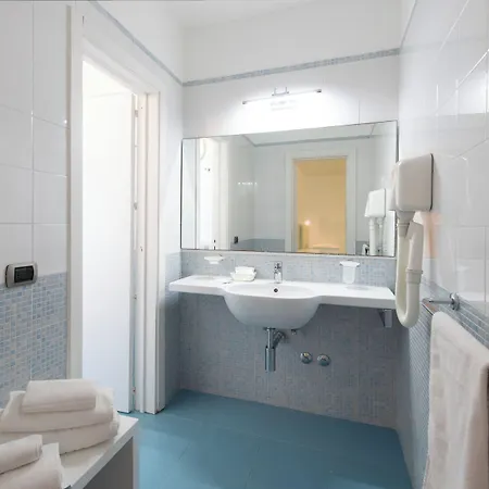 Hotel Albania 3*