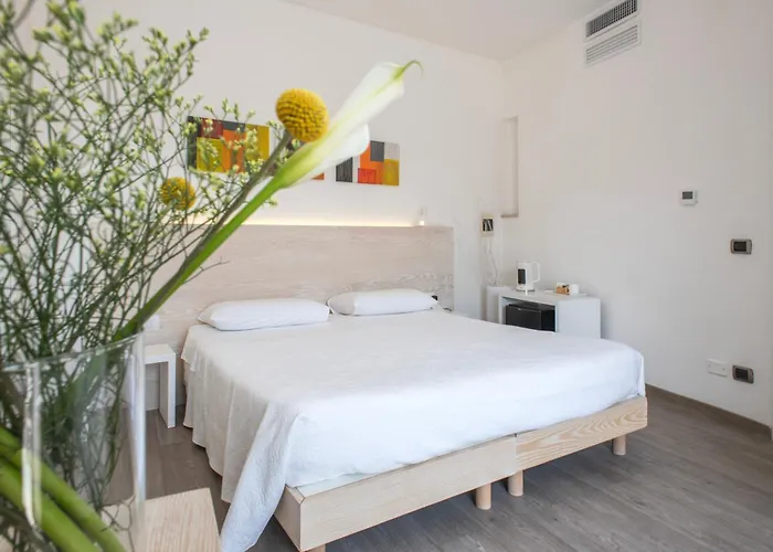 Albania Отель Отранто